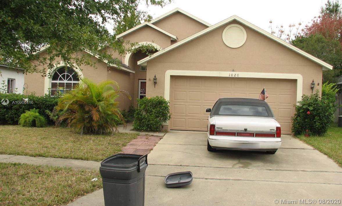 1020 Stonechapel Ct - Photo 1
