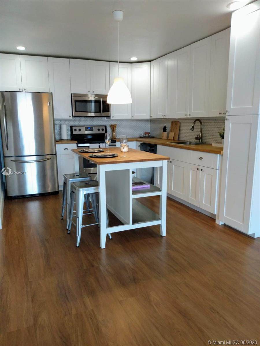 13499 Biscayne Blvd - Photo 1