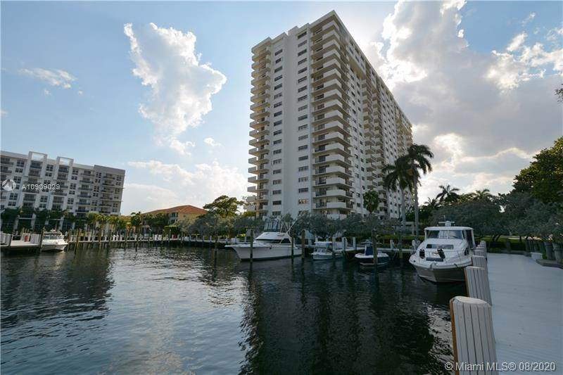 3200 Port Royale Dr N - Photo 1