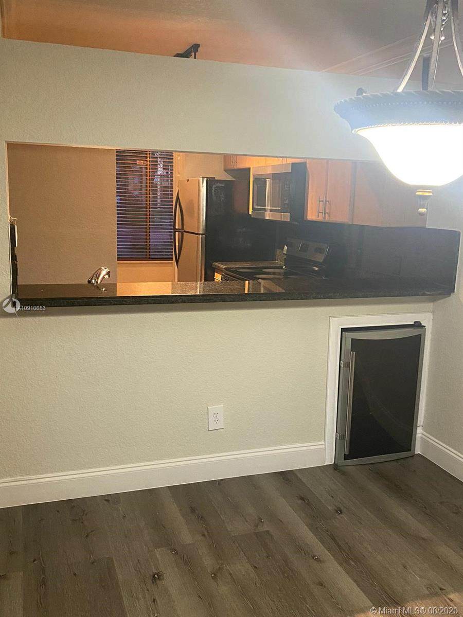964 Coral Club Dr - Photo 1