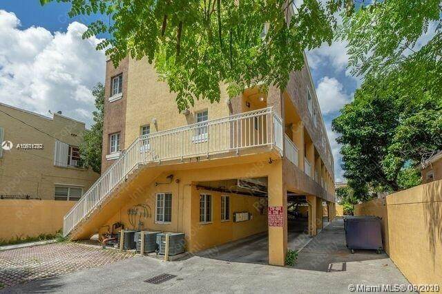 1421 3rd St - Photo 1