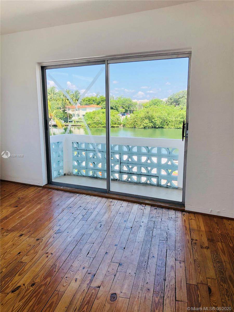 4015 Indian Creek Dr - Photo 1