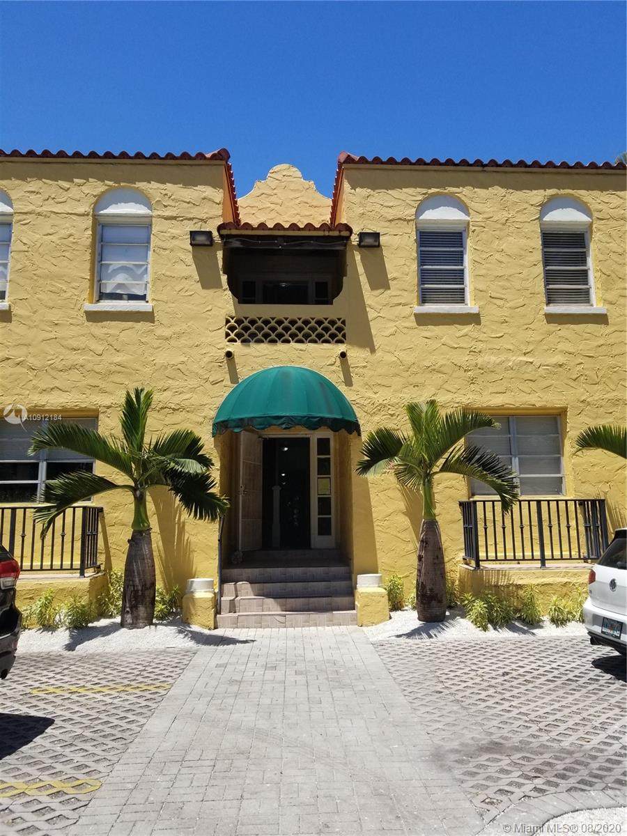 931 Catalonia Ave - Photo 1