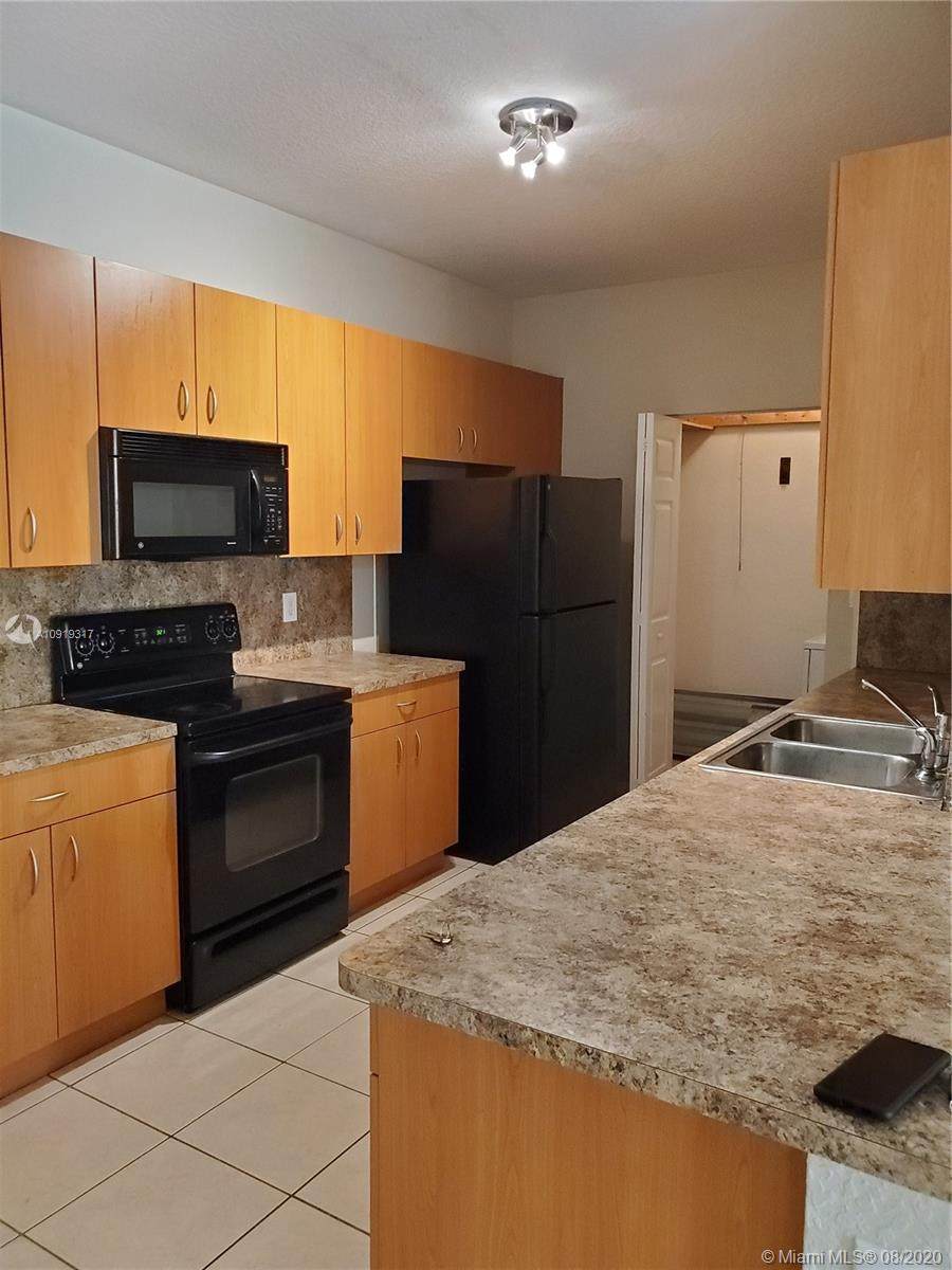 3553 Forest Hill Blvd - Photo 1