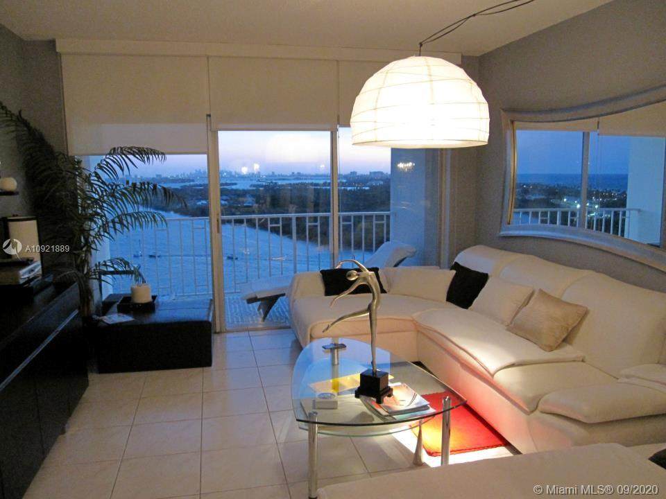 300 Bayview Dr - Photo 1