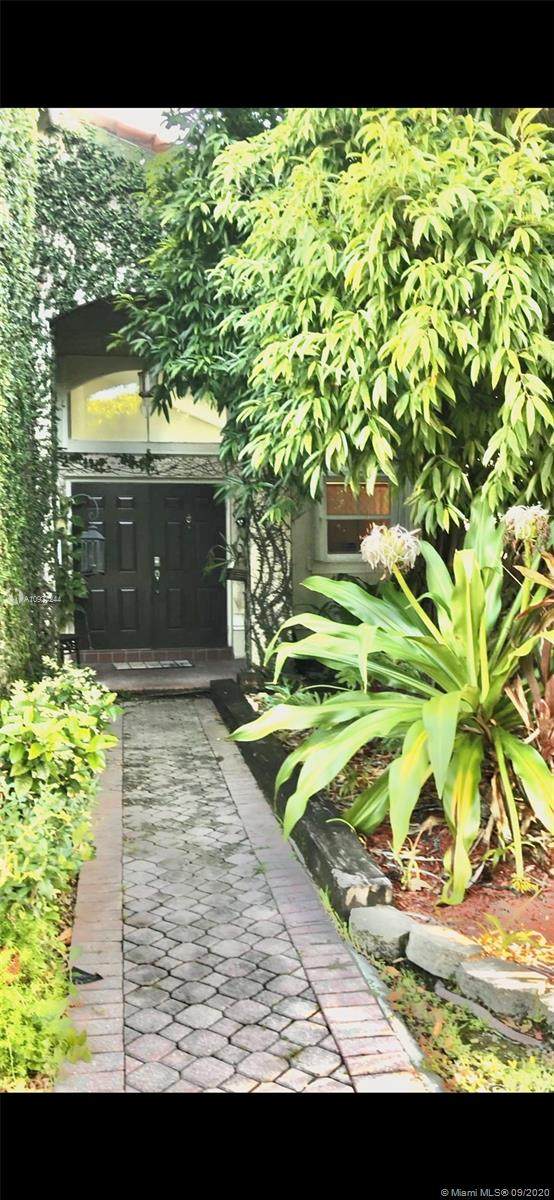 13254 144th Ter - Photo 1