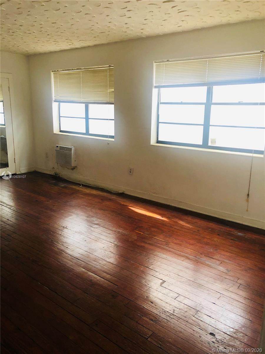 1611 Pennsylvania - Photo 1