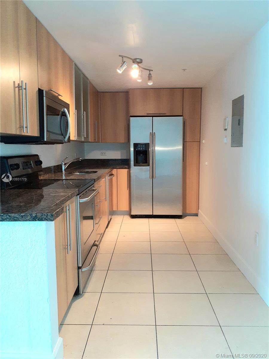7501 Treasure Dr - Photo 1