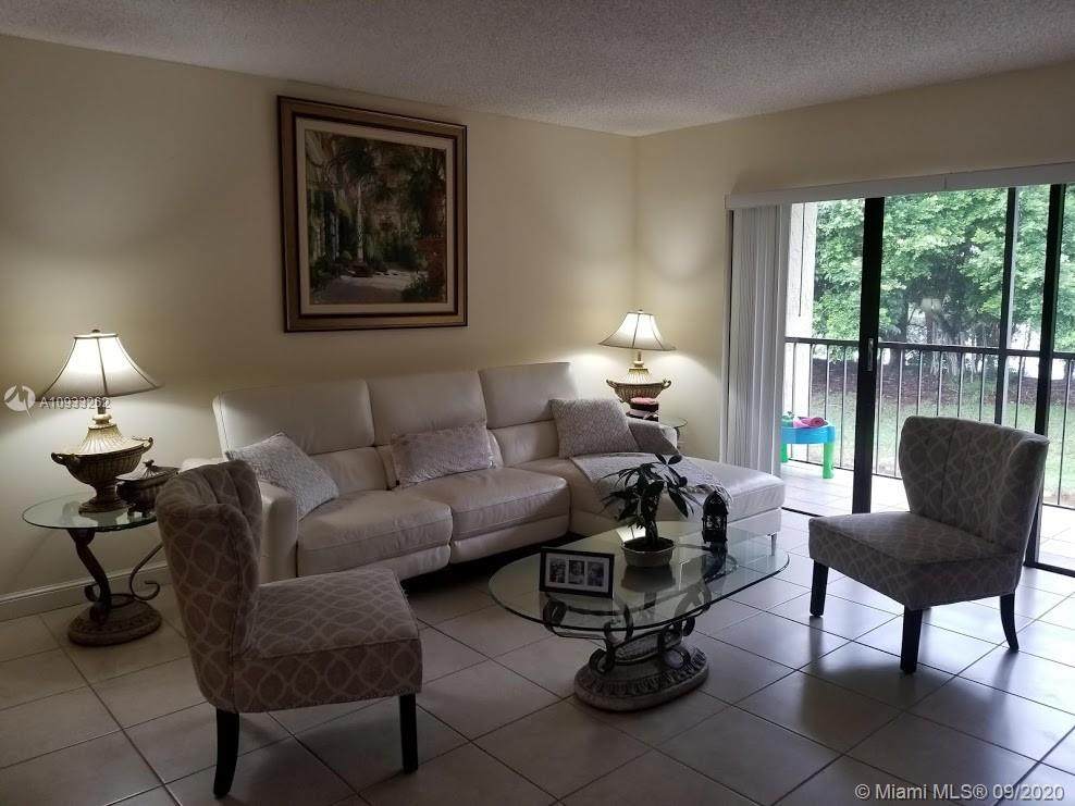 321 Lakeview Dr - Photo 1