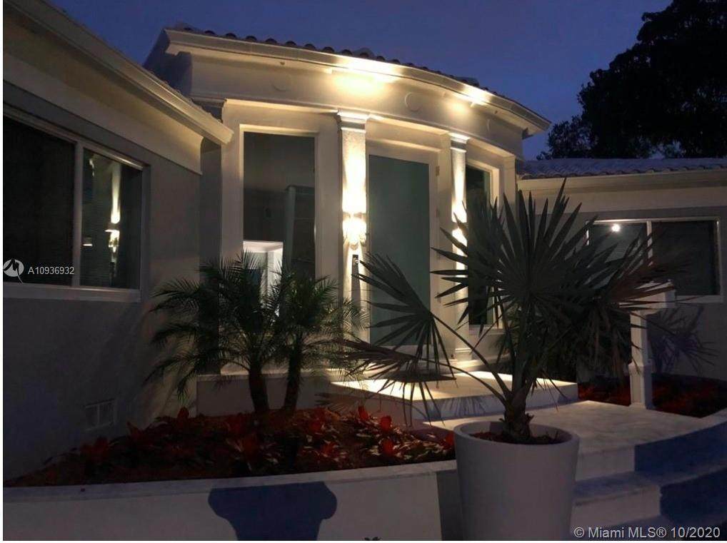 1100 Southlake Dr - Photo 1