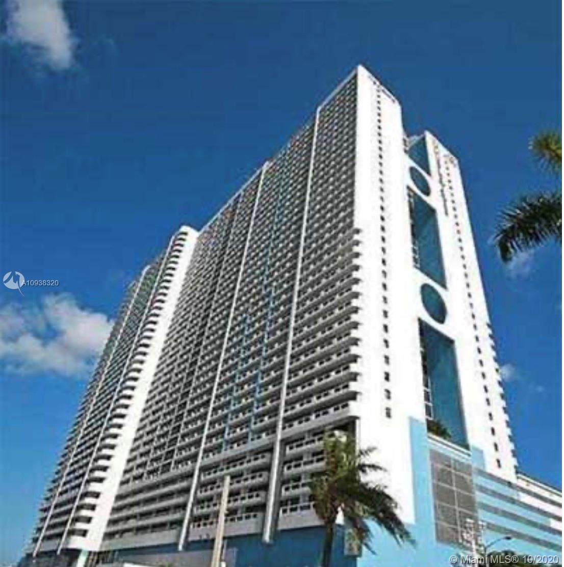 1717 Bayshore Dr - Photo 1