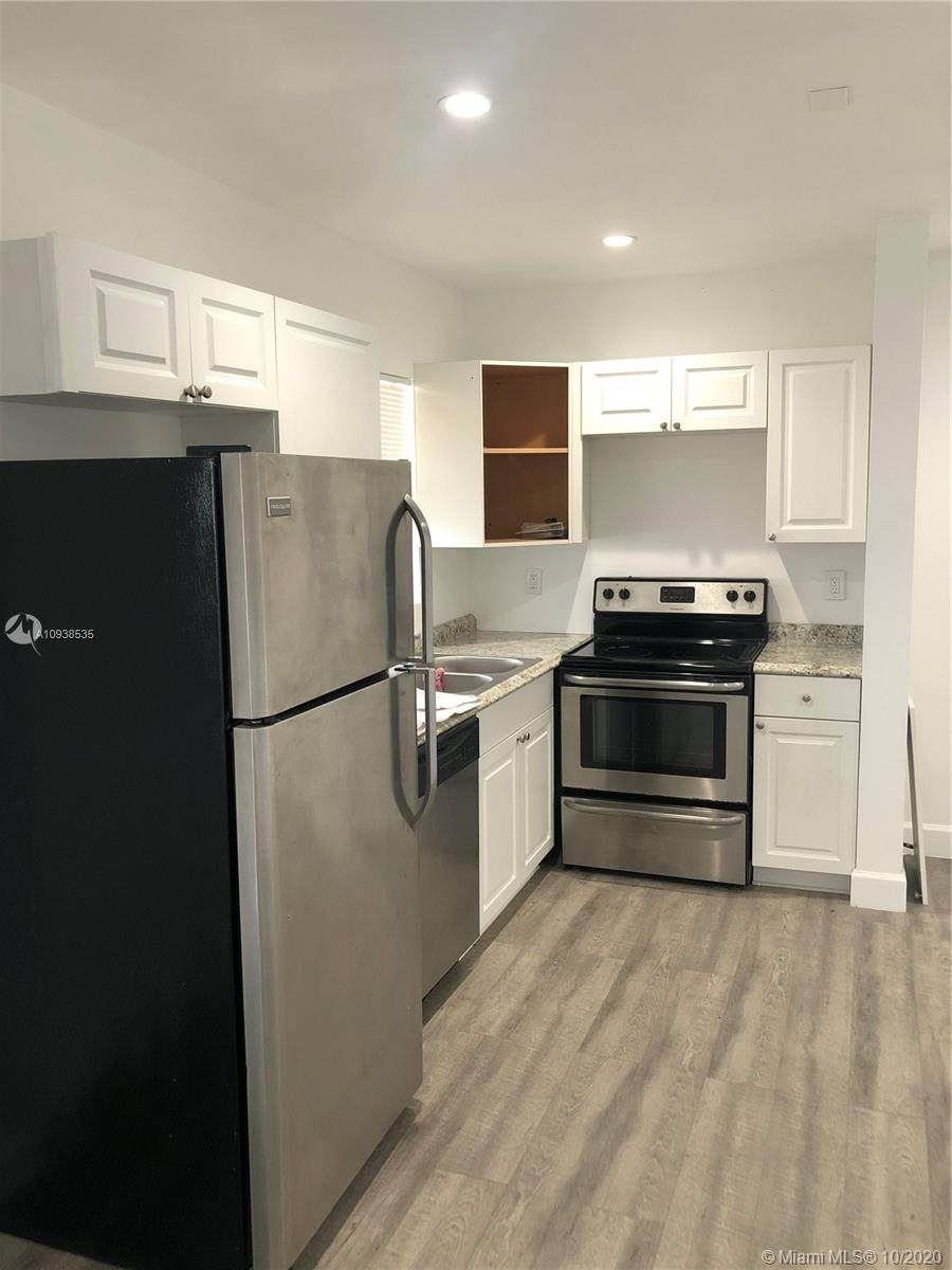 920 2nd Ave - Photo 1
