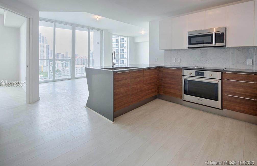 601 27th St - Photo 1