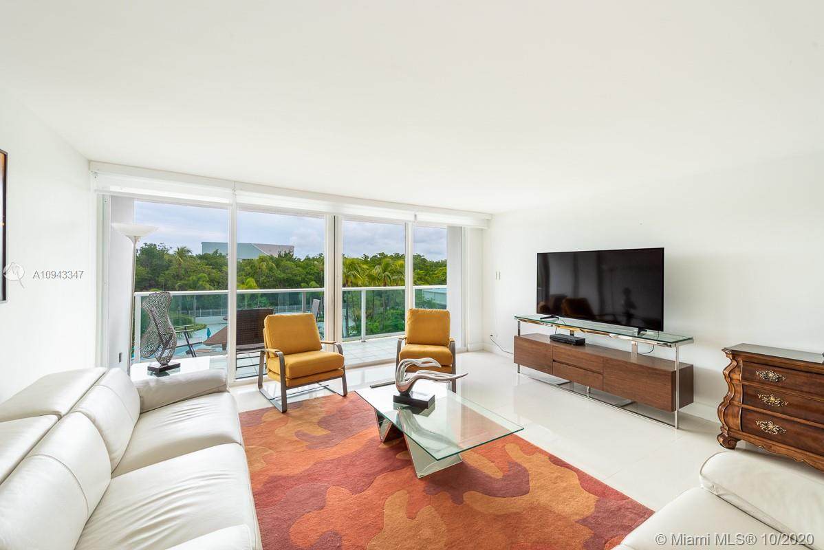100 Bayview Dr - Photo 1