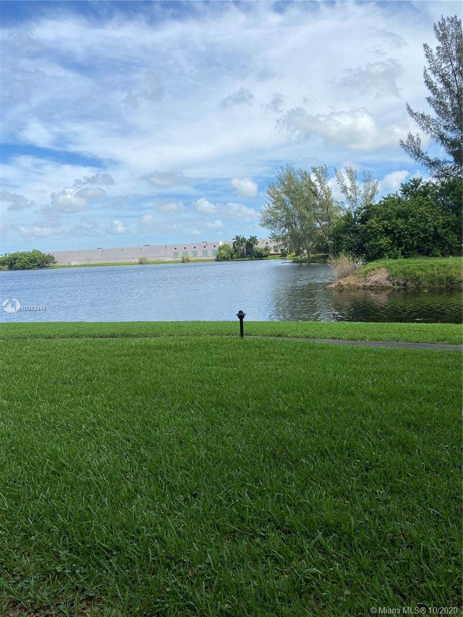 15535 Miami Lakeway - Photo 1