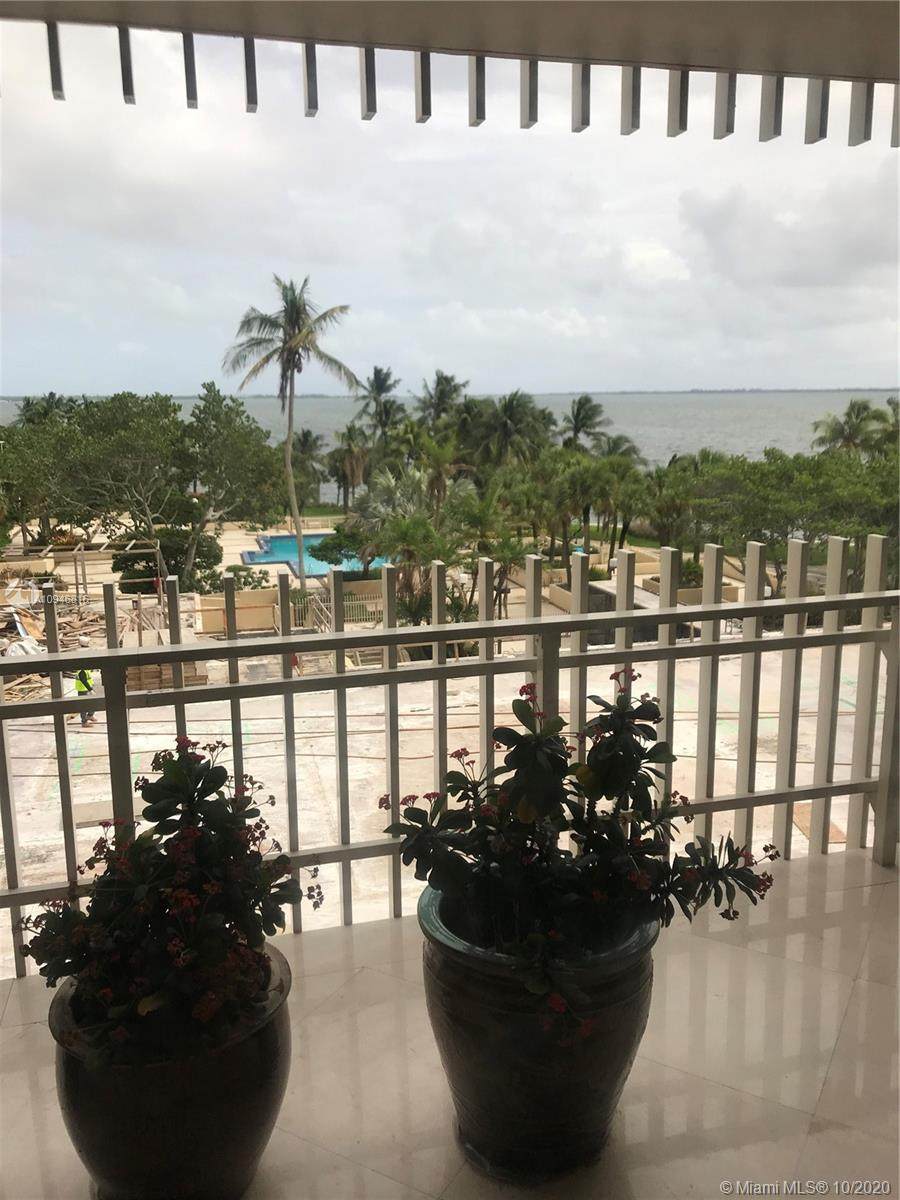 1 Grove Isle Dr - Photo 1