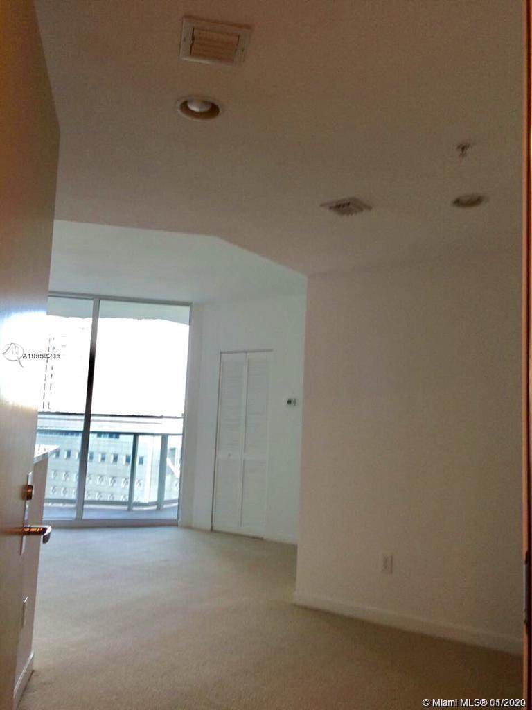 300 Biscayne Blvd - Photo 1