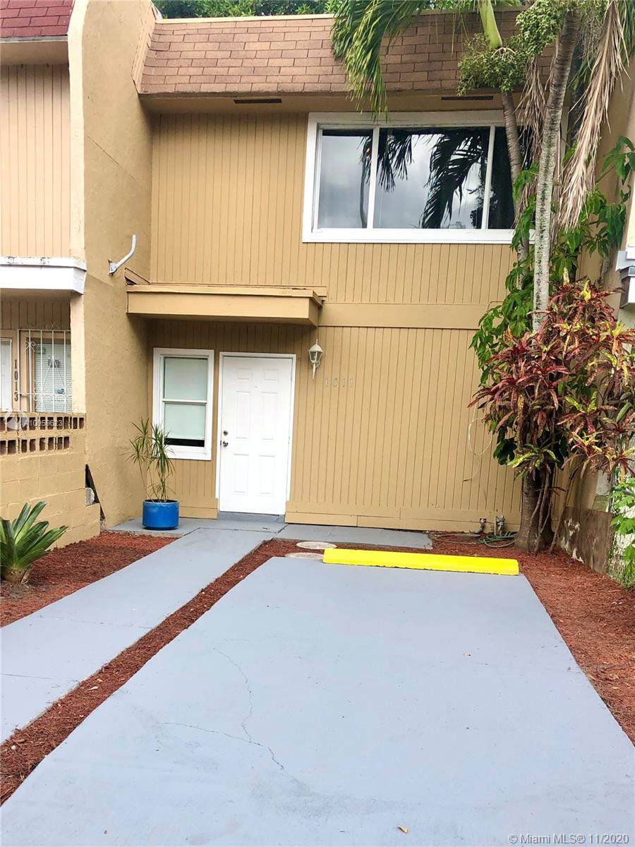 1011 7th Ave - Photo 1