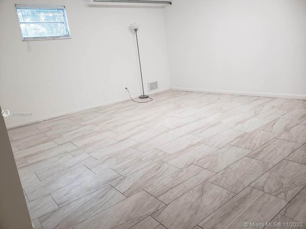 730 Rainbow Dr - Photo 1