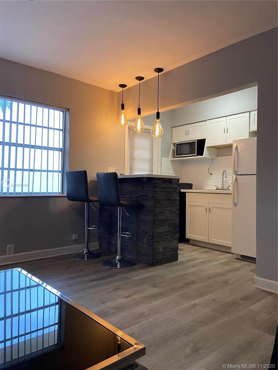 1755 Venice Ln - Photo 1
