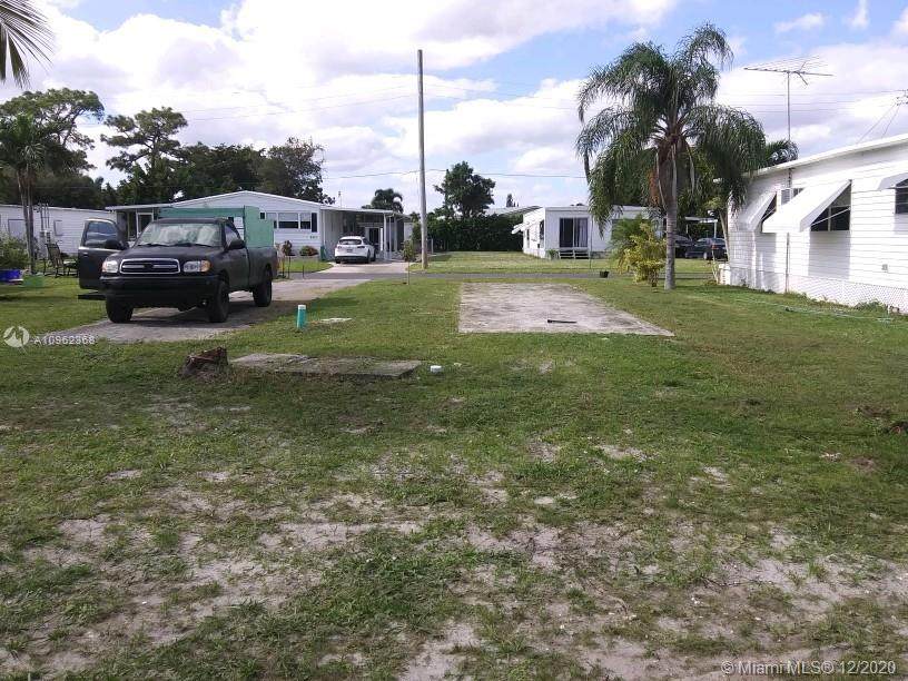 8918 Shady Ln - Photo 1