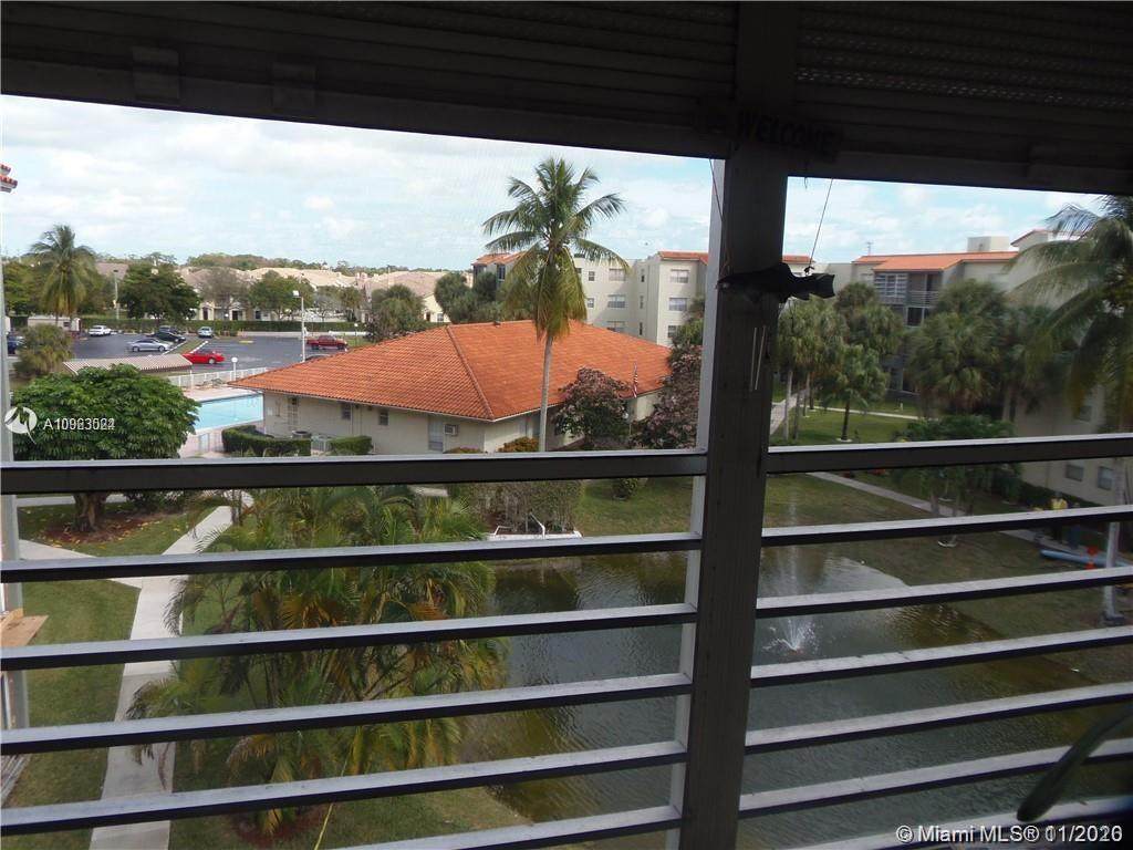 1810 Sw 81st Ave - Photo 1