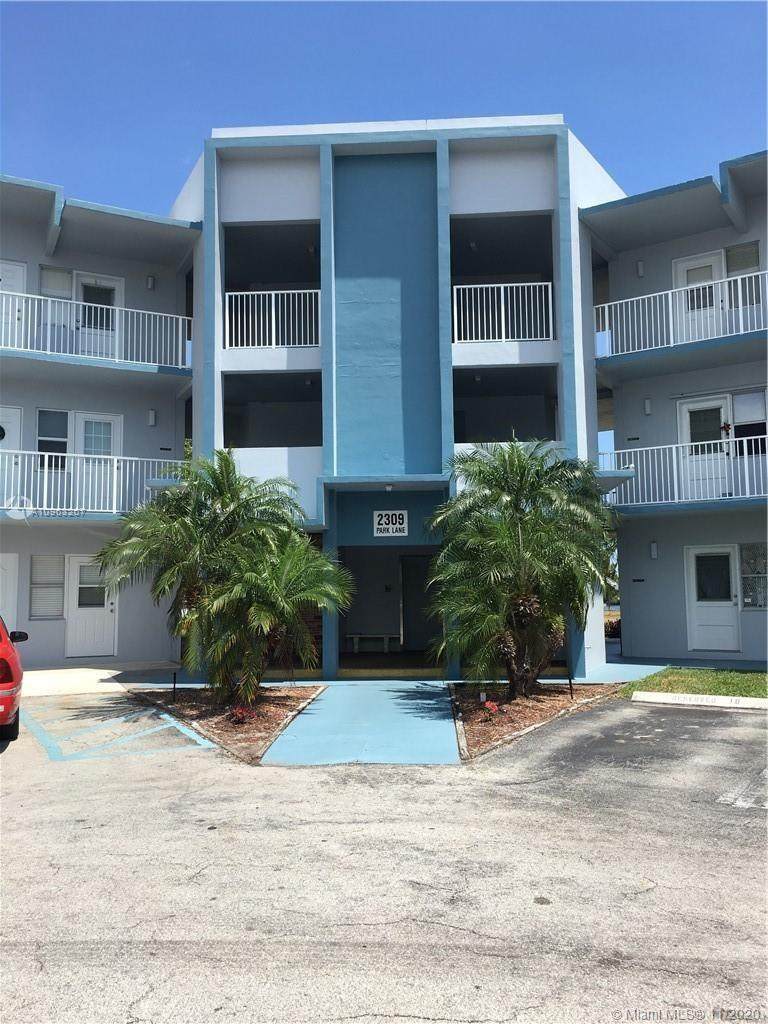 2309 Park Ln - Photo 1