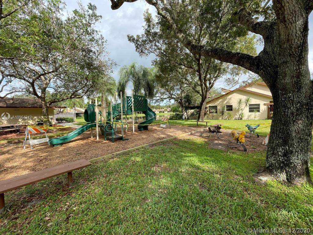 1590 98th Way - Photo 1