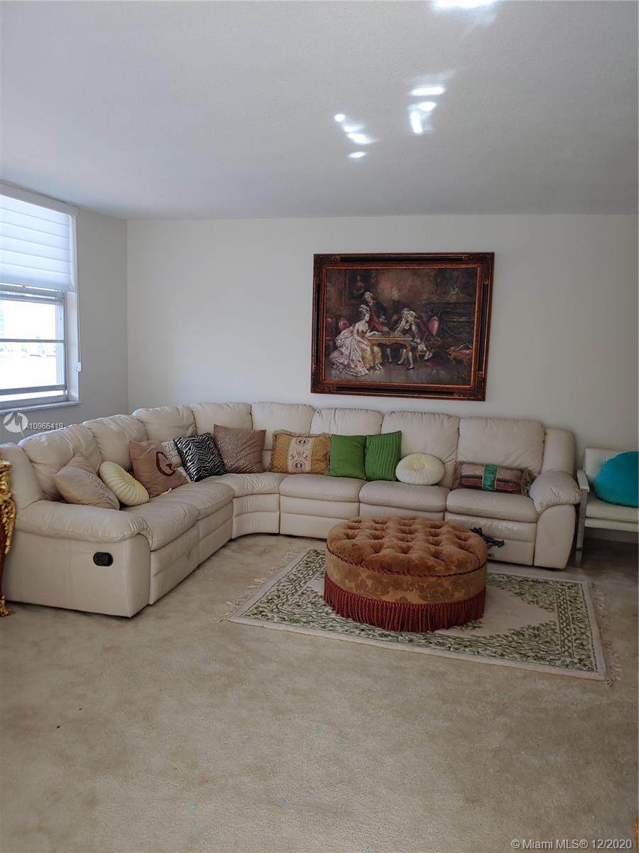 251 174th St - Photo 1