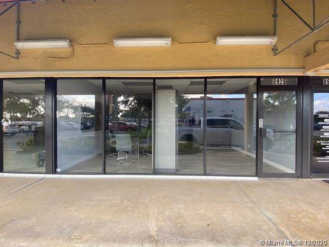 8913 Taft St - Photo 1