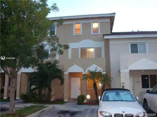 14166 17 Ave - Photo 1