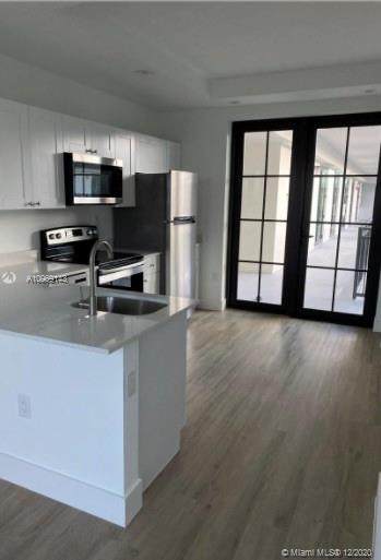 4100 Davie Road - Photo 1