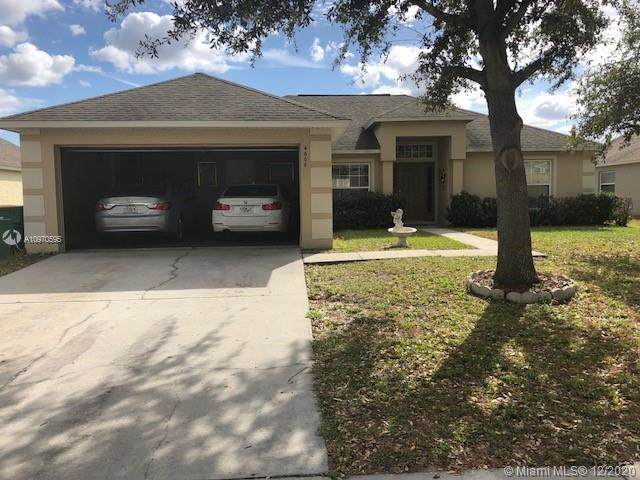 4606 Woodford Dr - Photo 1
