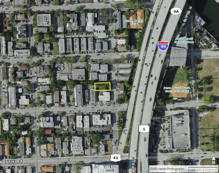 530 4th Ave - Photo 1