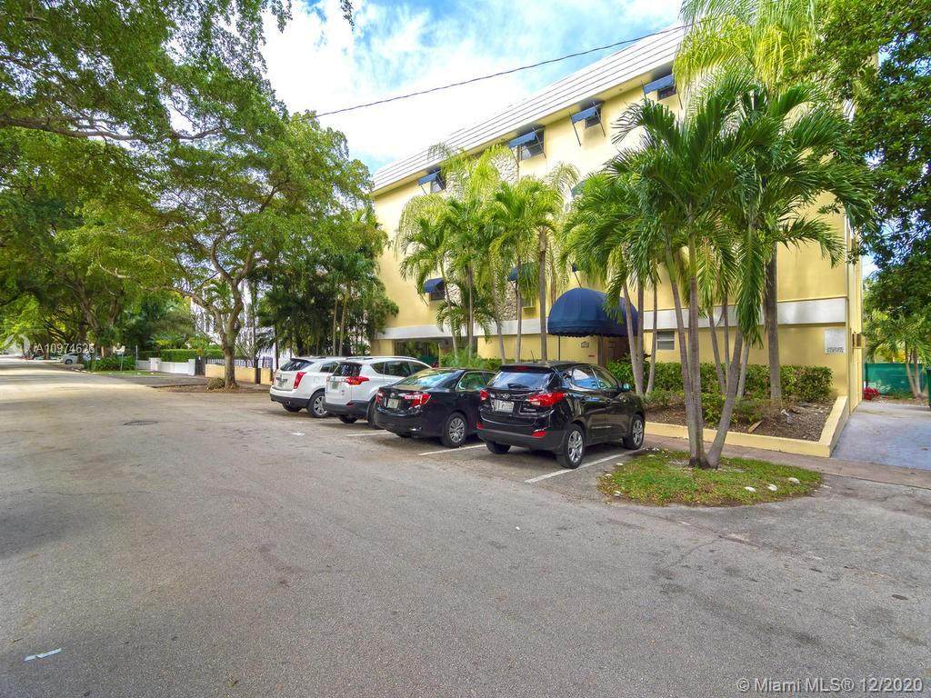 427 Santander Ave - Photo 1
