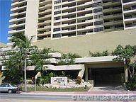 2555 Collins Ave - Photo 1