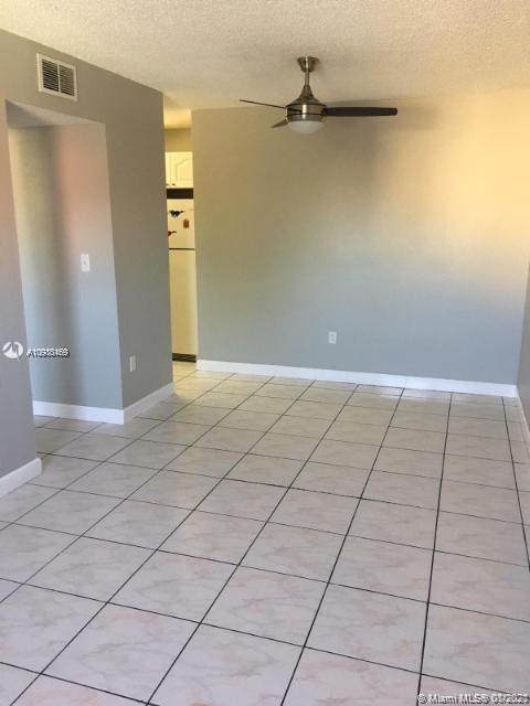 2565 56th St - Photo 1