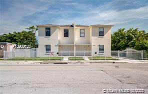 10025 172nd St - Photo 1