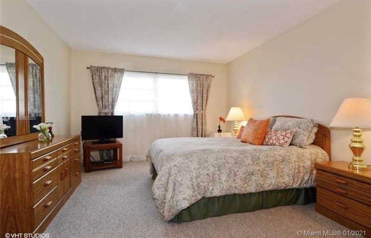 301 14th Ave - Photo 1