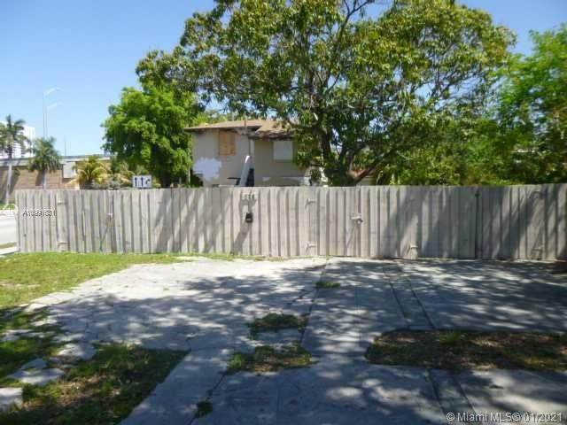 843 17th Ave - Photo 1