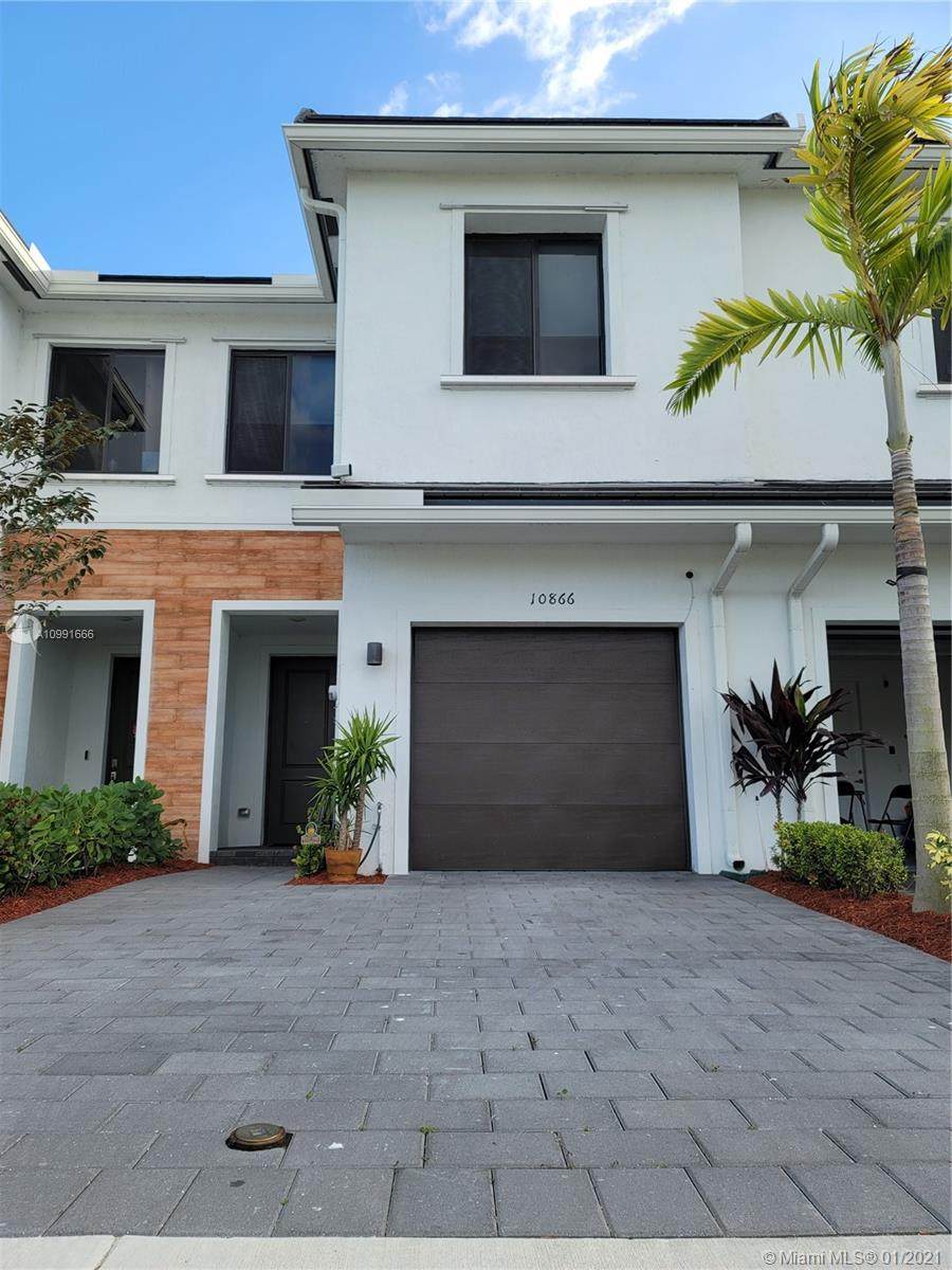 10866 235th St - Photo 1