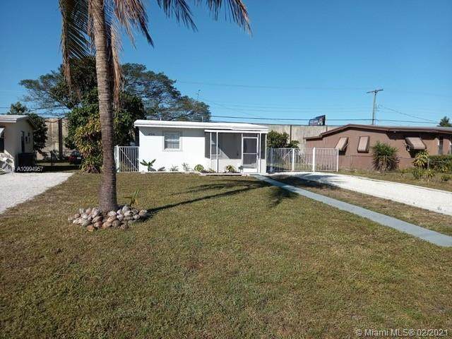 1716 Lauderdale Manor Dr - Photo 1