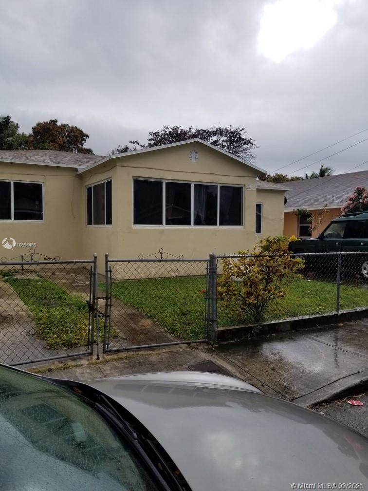 64 52nd St - Photo 1