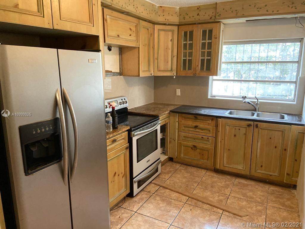 430 32nd Pl - Photo 1