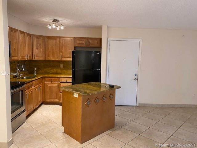 809 199th St - Photo 1