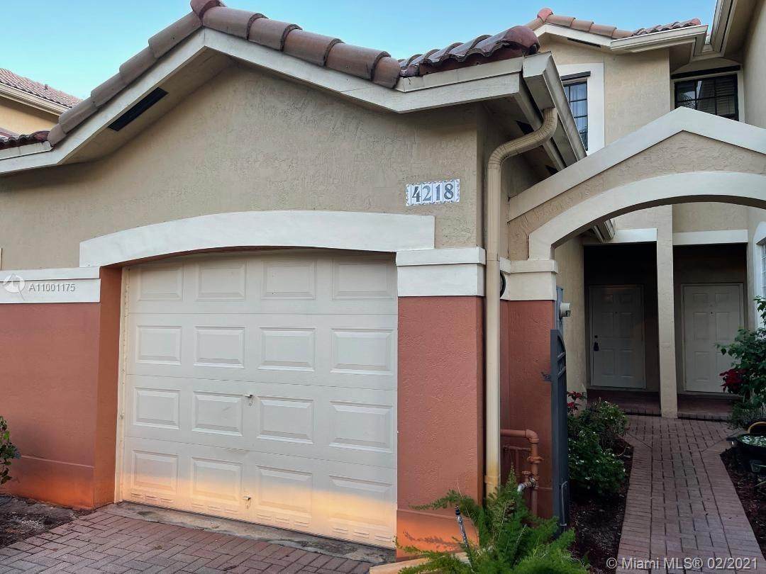 4218 Vineyard Cir - Photo 1