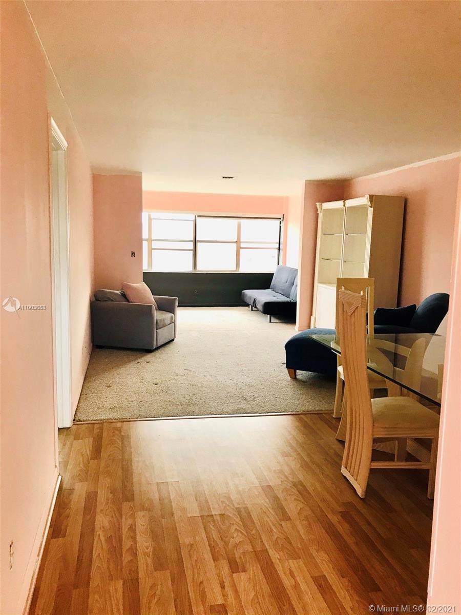 9540 Sunrise Lakes Blvd - Photo 1