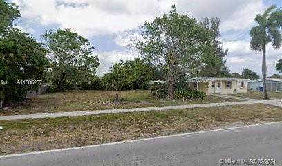1581 48th St - Photo 1