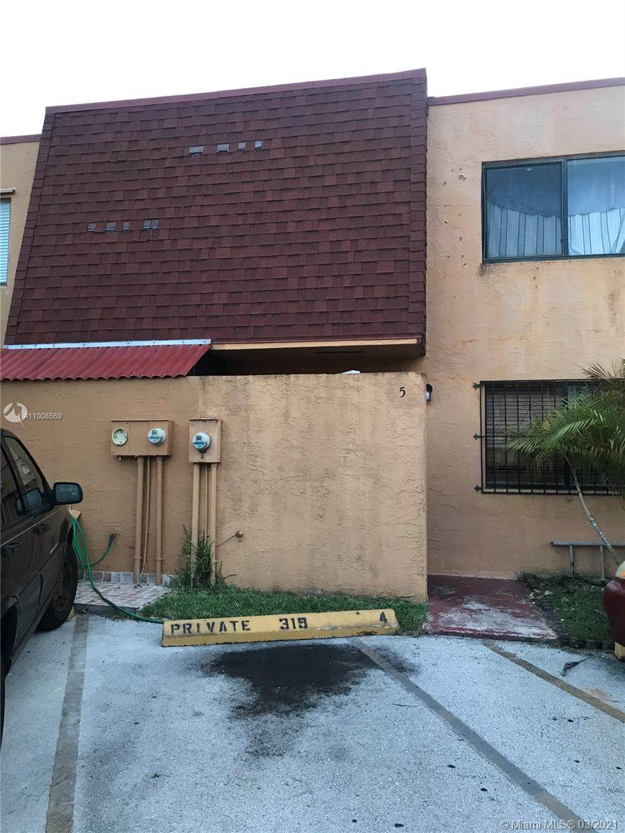 319 109th Ave - Photo 1