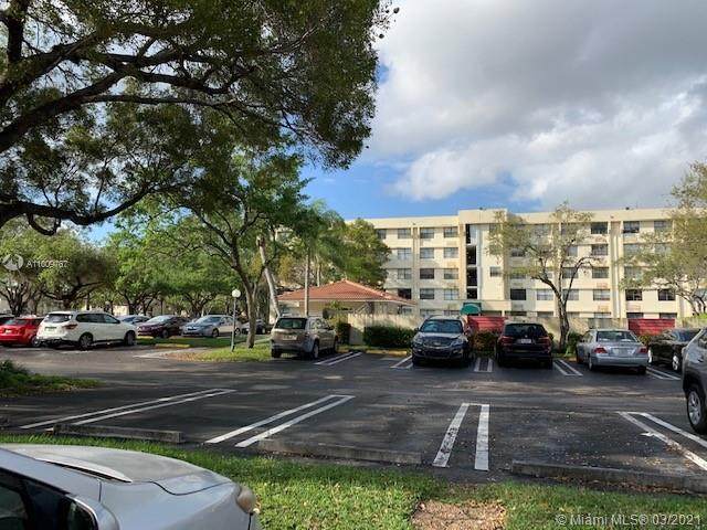 2401 Riverside Dr - Photo 1